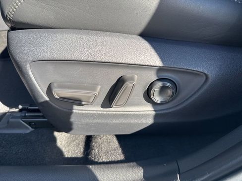 Used 2024 Toyota RAV4 Limited image 10