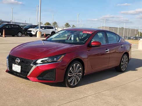 Certified 2023 Nissan Altima 2.5 SL image 3