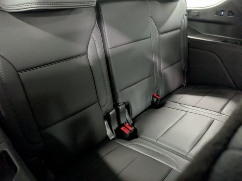 Used 2023 GMC Yukon Denali w/ Denali Reserve Package image 26