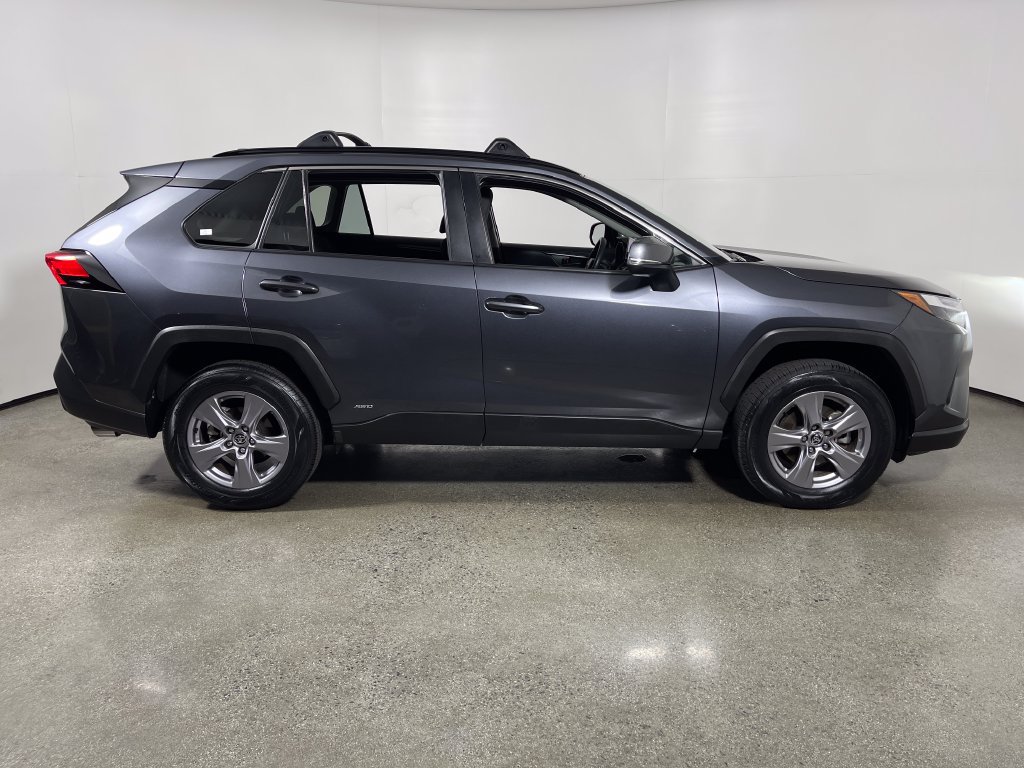 Used 2024 Toyota RAV4 LE AWD/4WD image 2