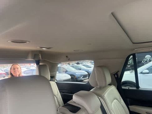 Used 2020 Ford Expedition Platinum image 21