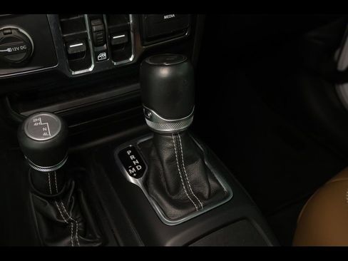 Used 2022 Jeep Wrangler Unlimited Sahara w/ Cold Weather Group image 24