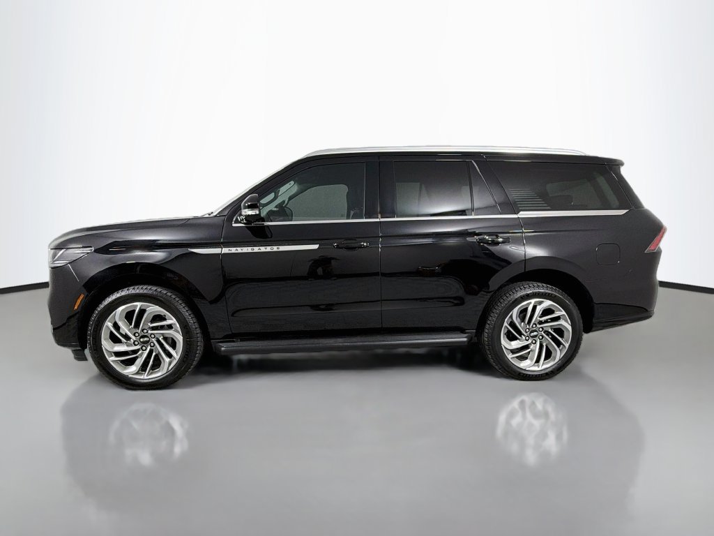 New 2026 Lincoln Navigator Premiere AWD/4WD image 8