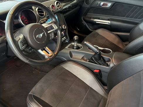 Used 2018 Ford Mustang GT Premium w/ GT Performance Package RWD image 11