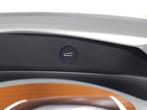 Used 2023 Tesla Model 3 Standard Range image 12