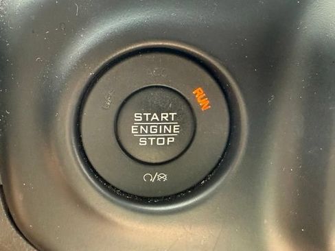 Used 2022 Jeep Gladiator Mojave w/ LED Lighting Group AWD/4WD image 32