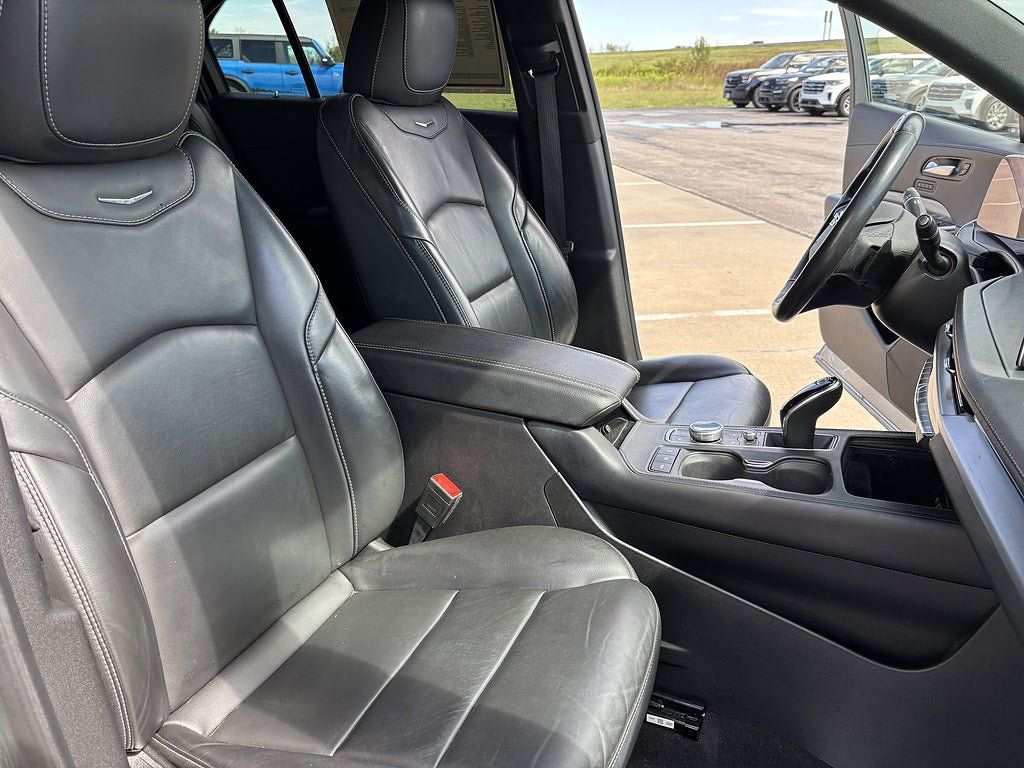 Used 2024 Cadillac XT4 Premium Luxury FWD image 18
