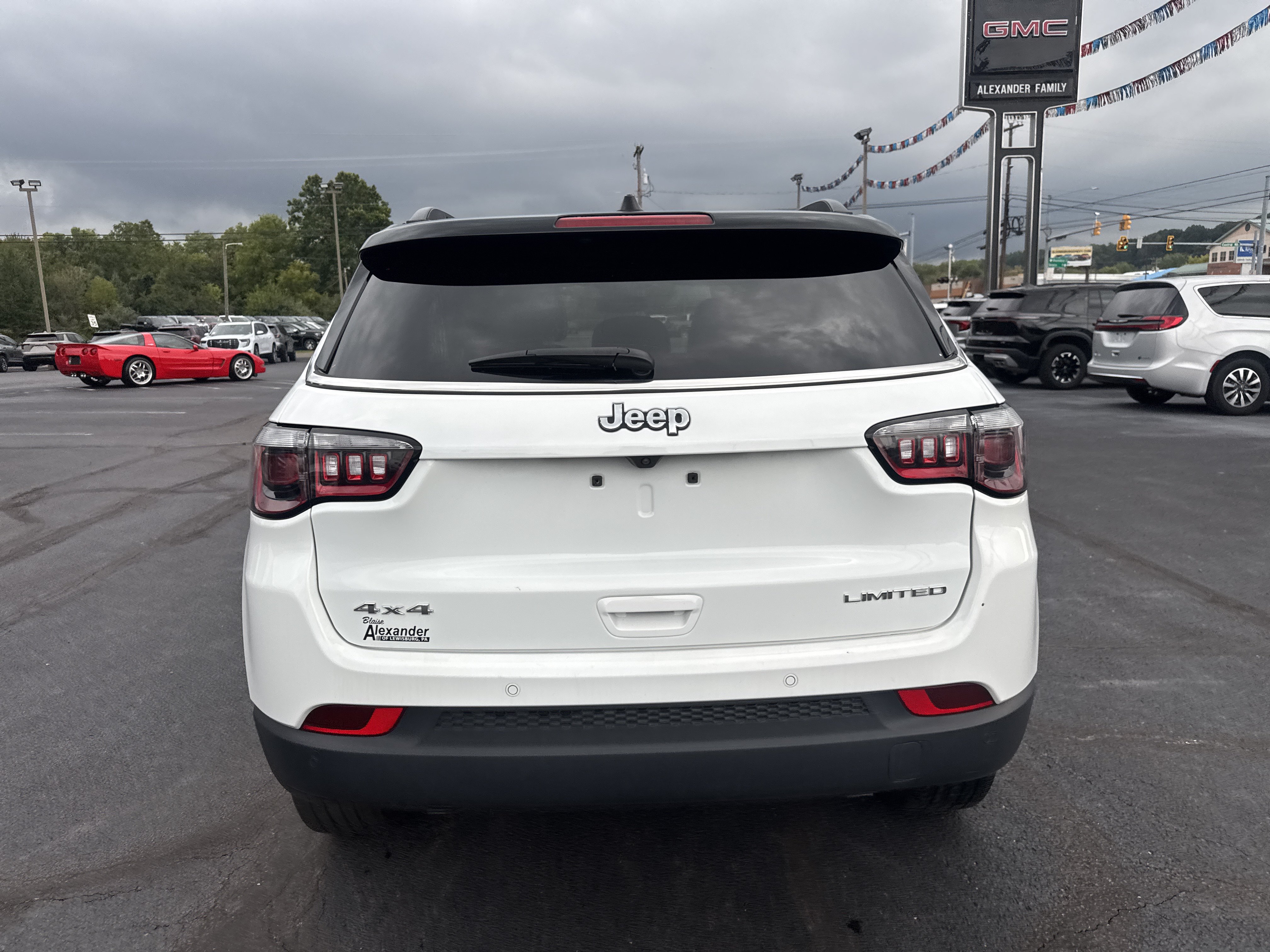 Used 2026 Jeep Compass Limited AWD/4WD image 4