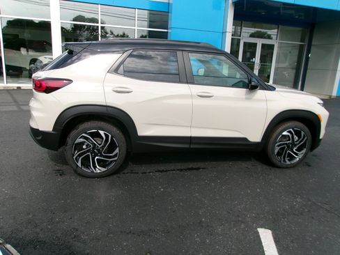 New 2026 Chevrolet TrailBlazer RS FWD image 3
