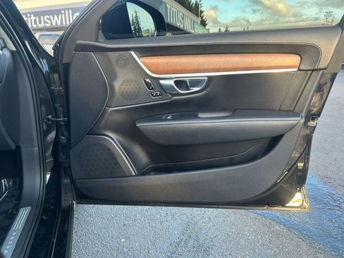 Used 2018 Volvo S90 T6 Inscription image 26