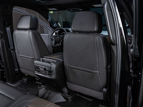 Used 2026 Chevrolet Silverado 1500 High Country w/ Midnight Edition AWD/4WD image 32