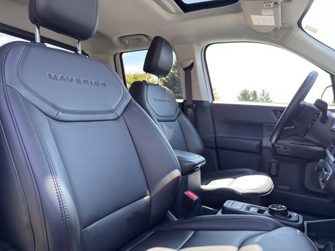 New 2025 Ford Maverick Lariat w/ Black Appearance Package image 34