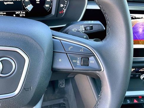 Used 2025 Audi Q3 2.0T Premium w/ Convenience Package image 21