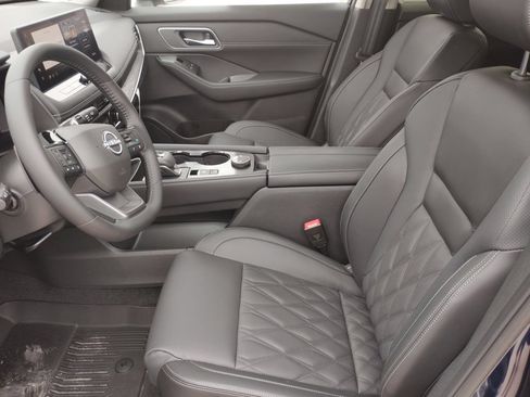New 2026 Nissan Rogue Platinum AWD/4WD image 16