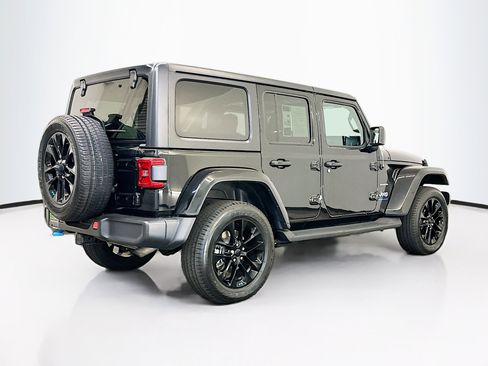 Used 2023 Jeep Wrangler Sahara w/ Cold Weather Group image 9