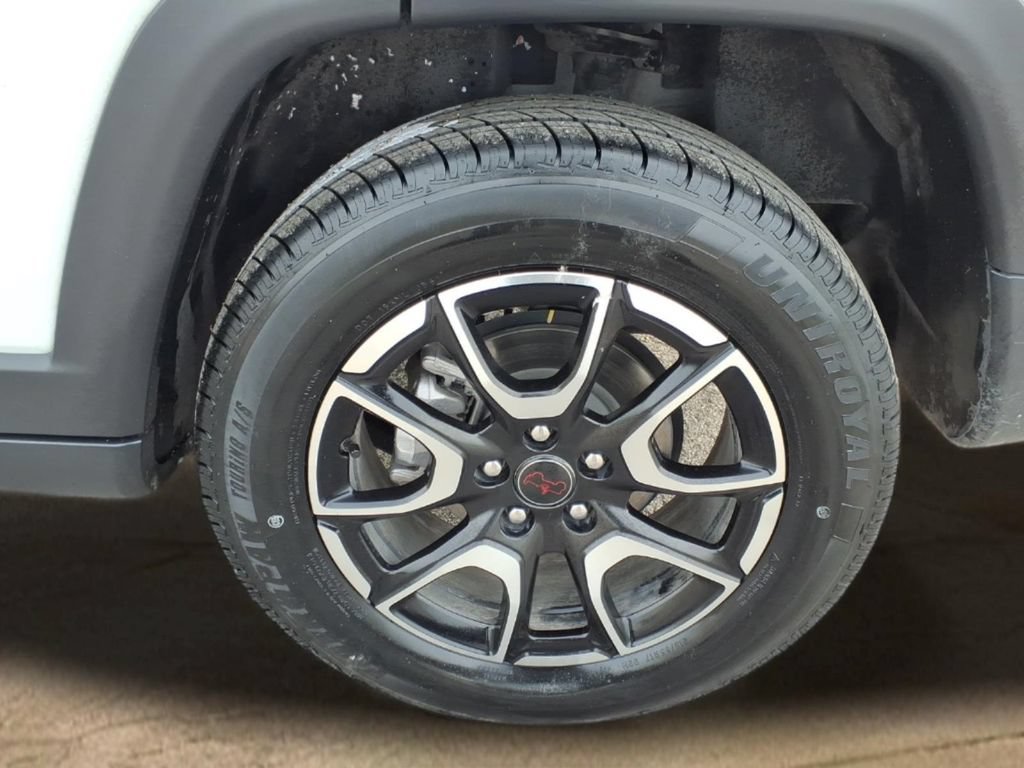 Used 2025 Jeep Compass Trailhawk AWD/4WD image 25