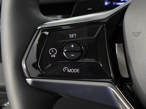 Used 2024 BMW 530i w/ Convenience Package RWD image 30