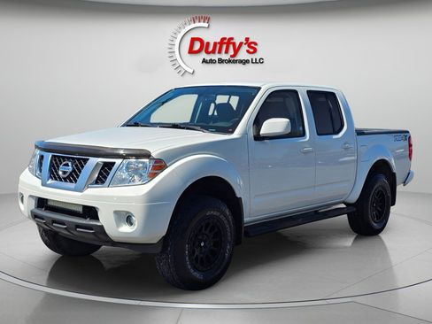 Used 2017 Nissan Frontier PRO-4X AWD/4WD image 13