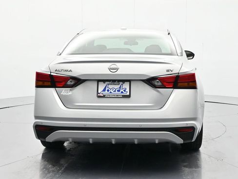 Certified 2024 Nissan Sentra SV FWD image 6