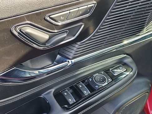 Used 2022 Lincoln Corsair AWD w/ Premium Package image 24