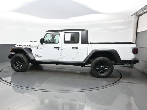 Used 2023 Jeep Gladiator Mojave w/ Trailer Tow Package AWD/4WD image 3
