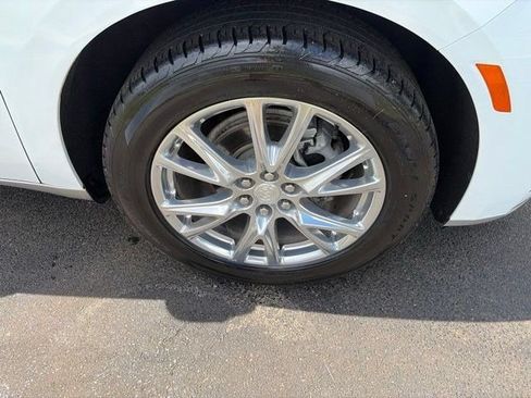 Used 2022 Buick Enclave Premium AWD/4WD image 43