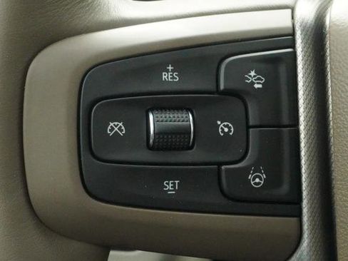 Used 2024 GMC Yukon Denali w/ Denali Reserve Package image 17