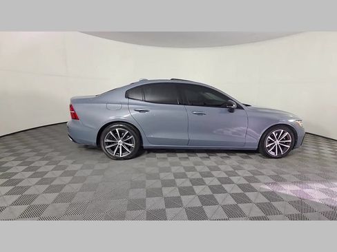 Used 2022 Volvo S60 B5 Momentum AWD/4WD image 38