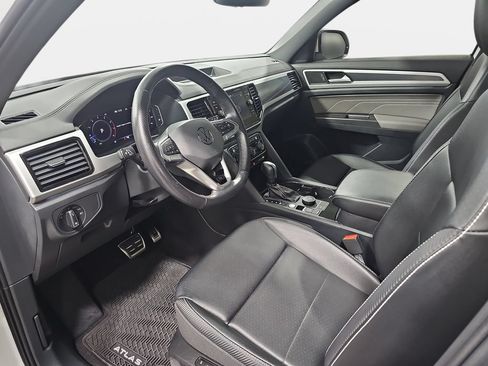 Used 2022 Volkswagen Atlas Cross Sport SEL R-Line AWD/4WD image 18