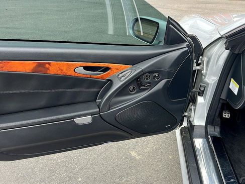 Used 2007 Mercedes-Benz SL 55 AMG 5.5L AMG image 21