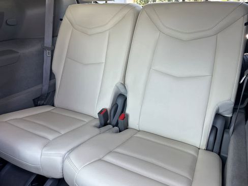 Used 2021 Cadillac XT6 Premium Luxury image 15