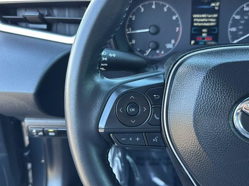 Certified 2025 Toyota Corolla SE image 16