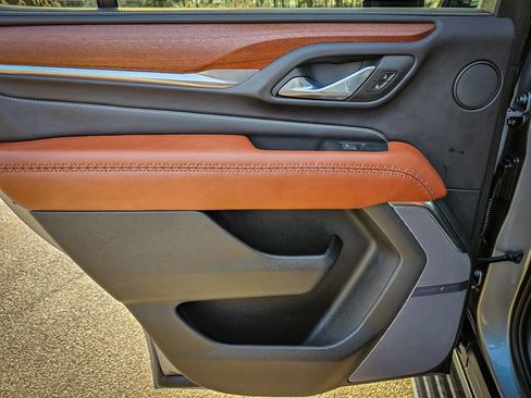 Certified 2023 GMC Yukon Denali Ultimate image 34