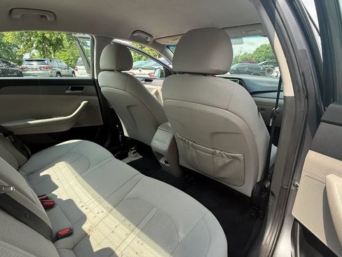 Used 2019 Hyundai Sonata SE FWD image 11
