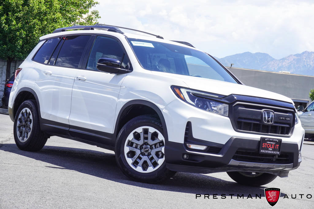 Used 2024 Honda Passport TrailSport image 1