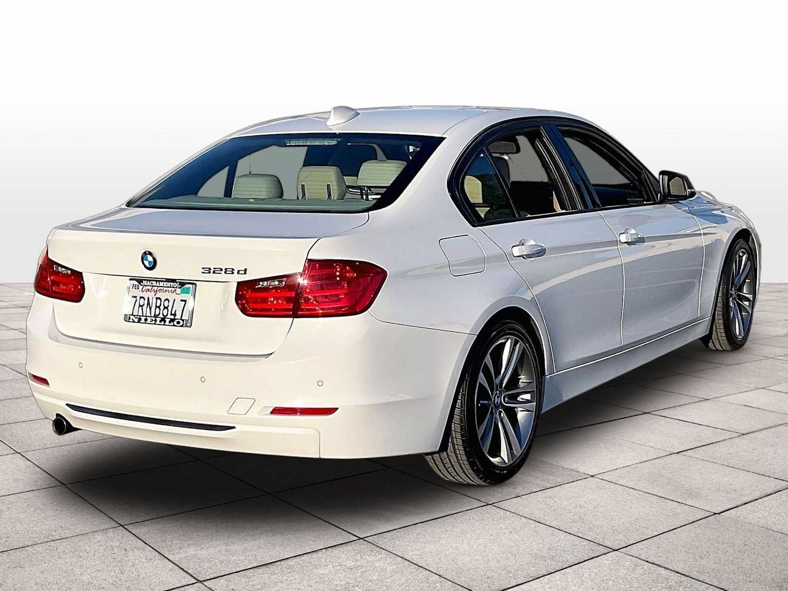 Used 2015 BMW 328d Sedan RWD image 16