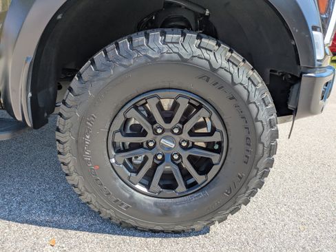 Used 2025 Ford F150 Raptor image 12