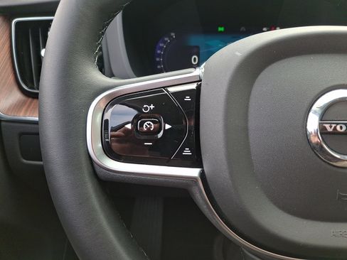 Certified 2023 Volvo XC60 B5 Plus w/ Climate Package AWD/4WD image 21