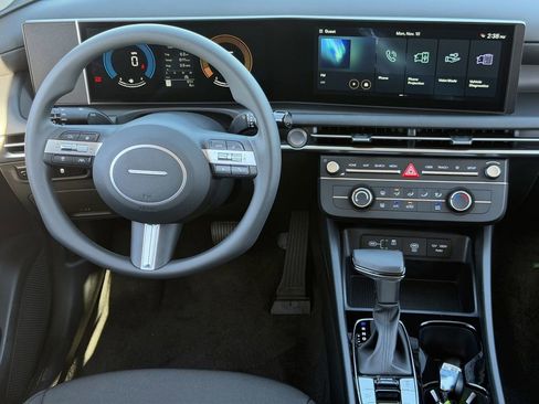 New 2026 Hyundai Tucson SE image 11