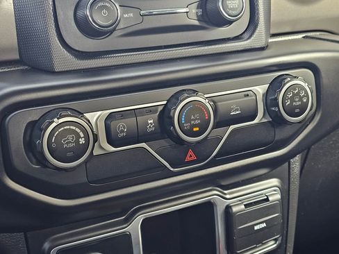 Used 2021 Jeep Wrangler Sport image 25