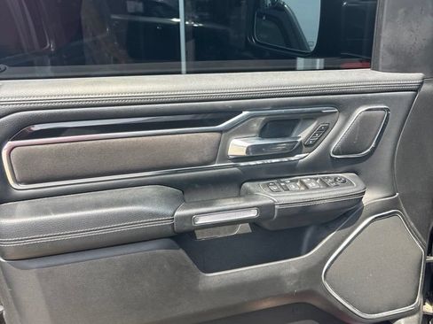 Used 2019 RAM 1500 Laramie AWD/4WD image 5