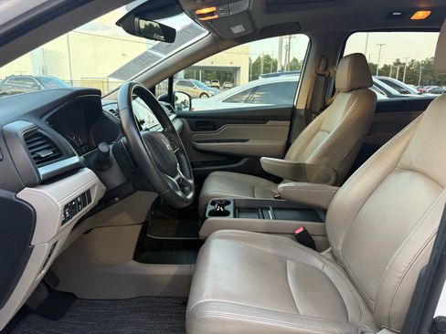 Certified 2024 Honda Odyssey EX-L image 10