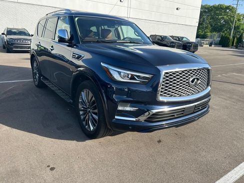 Used 2019 INFINITI QX80 Luxe w/ Proactive Package AWD/4WD image 3