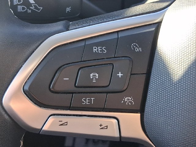 Used 2023 Volkswagen Tiguan SE FWD image 29