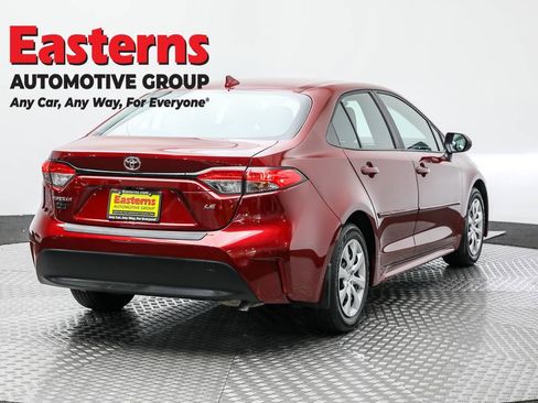 Used 2023 Toyota Corolla LE image 5