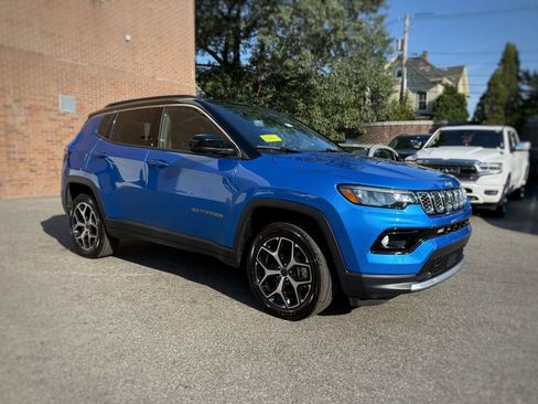 New 2026 Jeep Compass Limited w/ Sun, Sound & Navigation Group AWD/4WD image 3