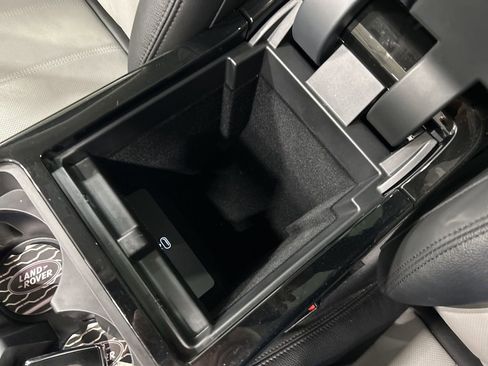 Used 2024 Land Rover Range Rover Evoque Dynamic SE image 25