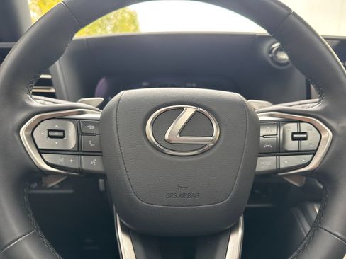 Used 2024 Lexus GX 550 w/ Accessory Package (31) AWD/4WD image 24