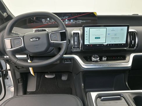 New 2026 Ford Expedition Platinum w/ Stealth Performance Package image 17