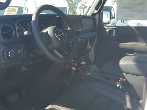 New 2026 Jeep Wrangler Unlimited Rubicon image 19